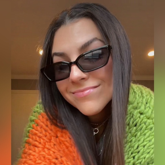 The Jessica Cat-Eye Sunglasses - Picture 7 of 10